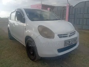 Toyota Passo 1.0 FWD 2014 Off white