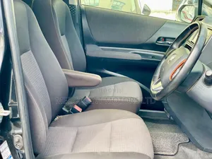 Toyota Sienta 2019 Matt Black