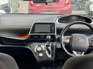 Toyota Sienta 2019 Matt Black