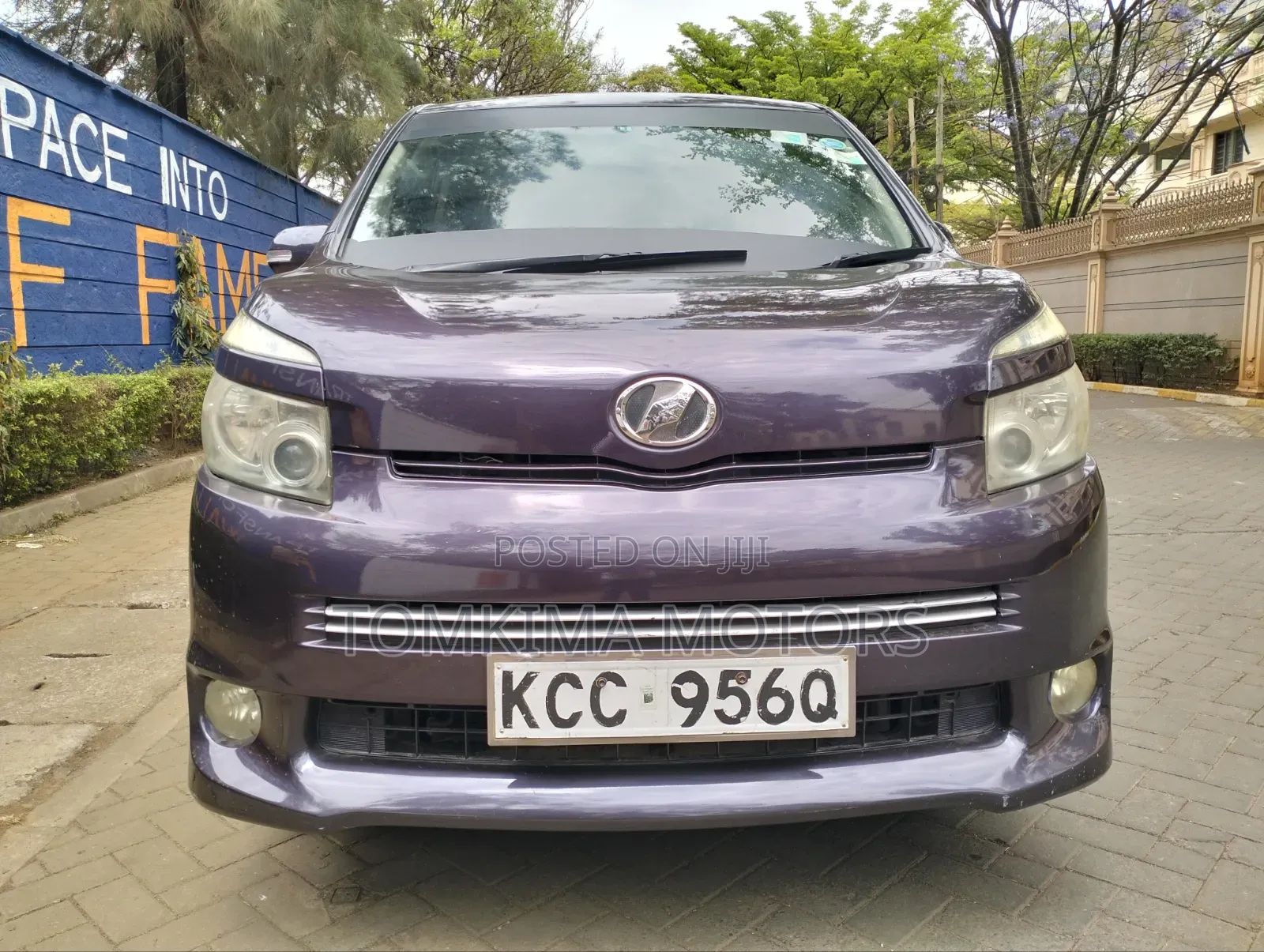 Toyota Noah 2009 Purple