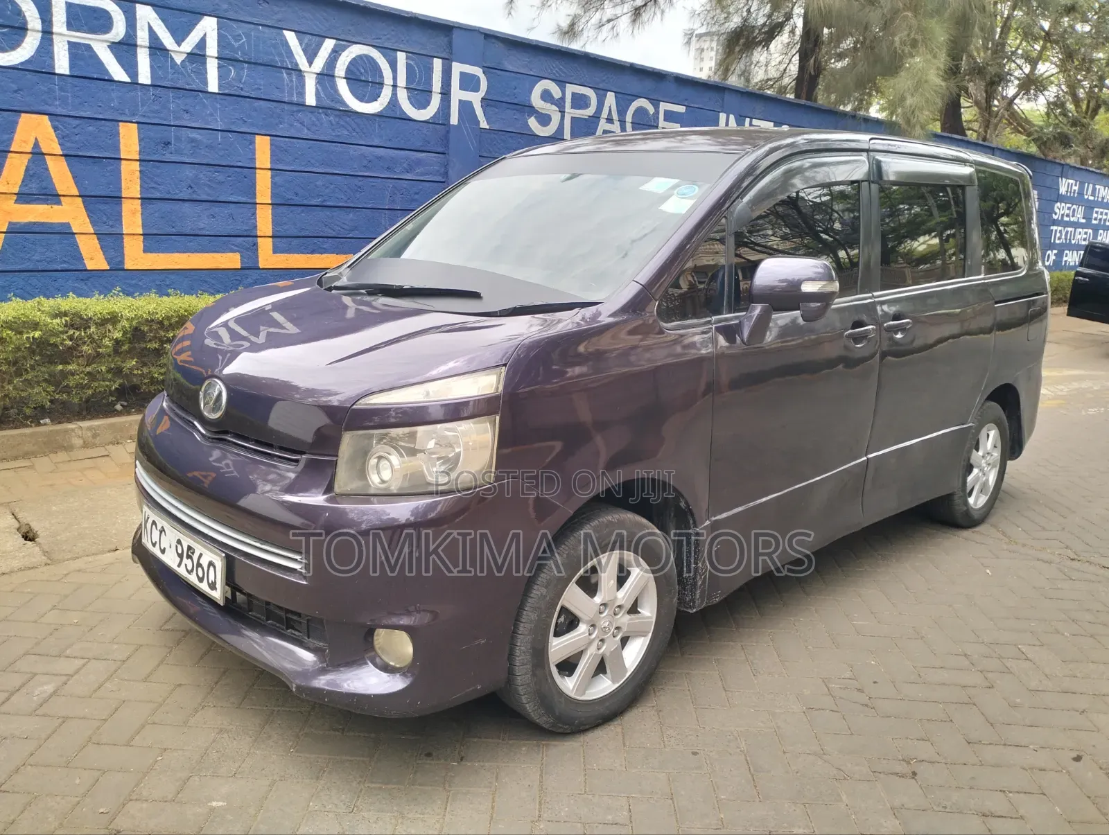 Toyota Noah 2009 Purple