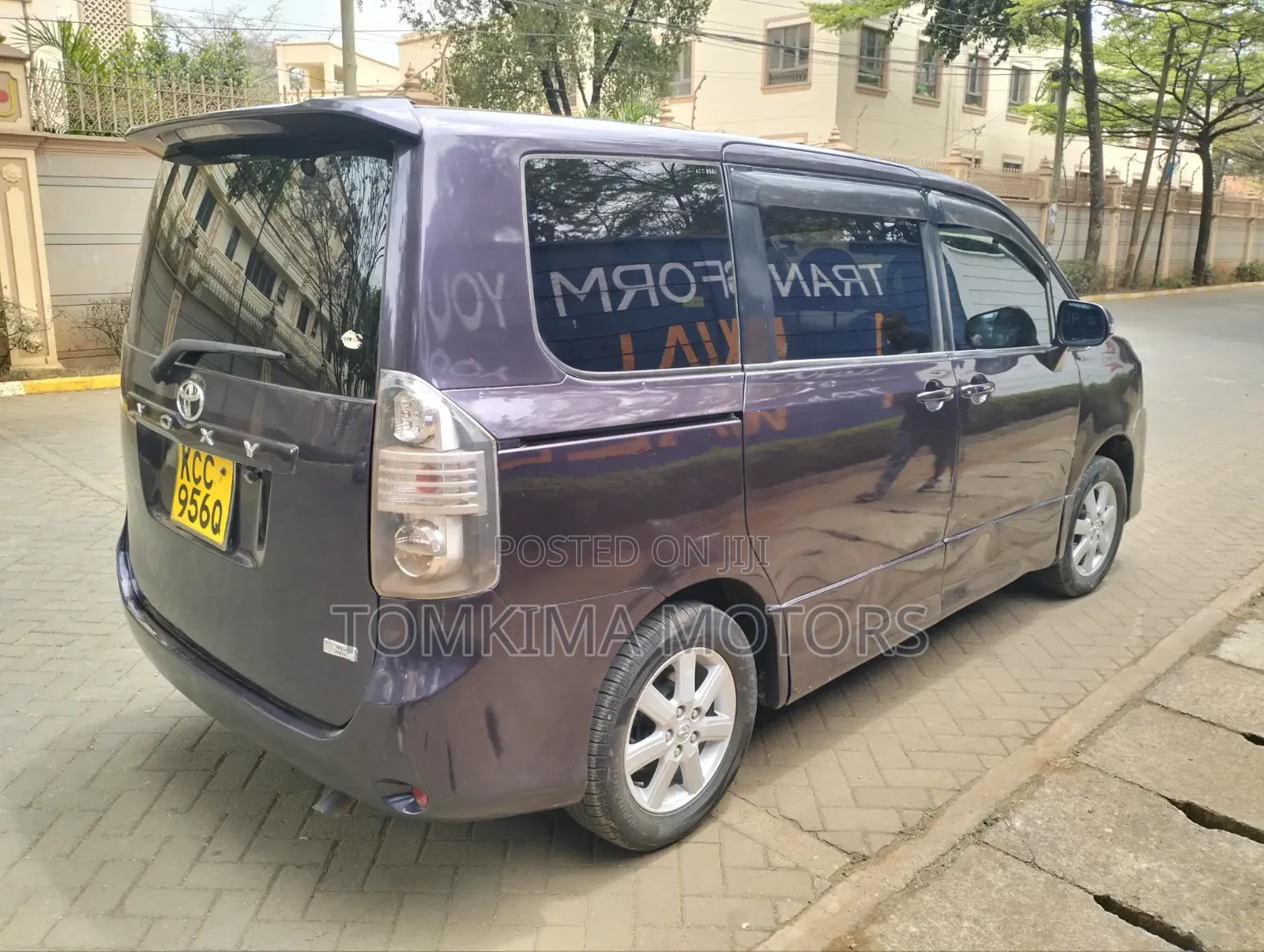 Toyota Noah 2009 Purple