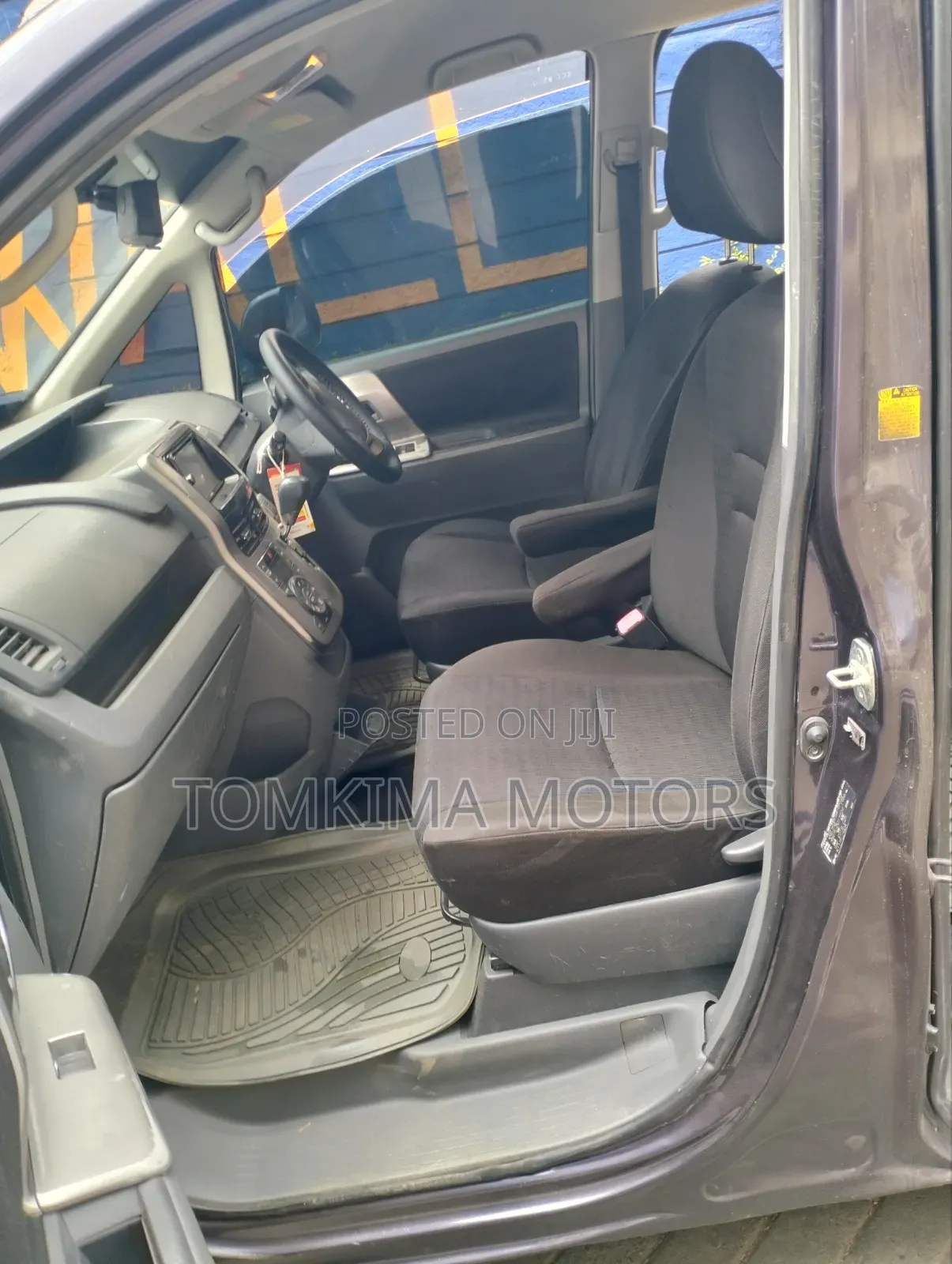 Toyota Noah 2009 Purple