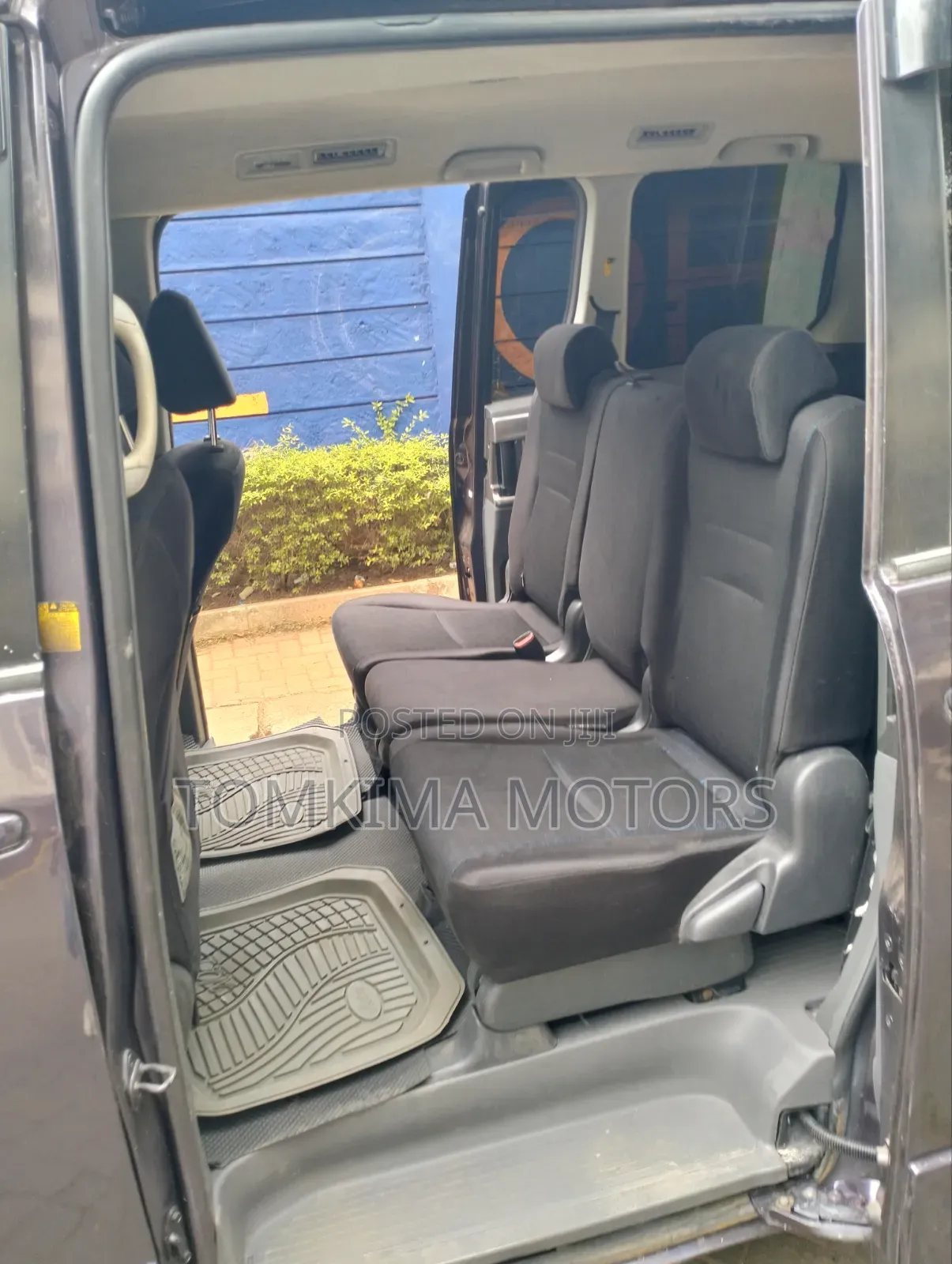 Toyota Noah 2009 Purple