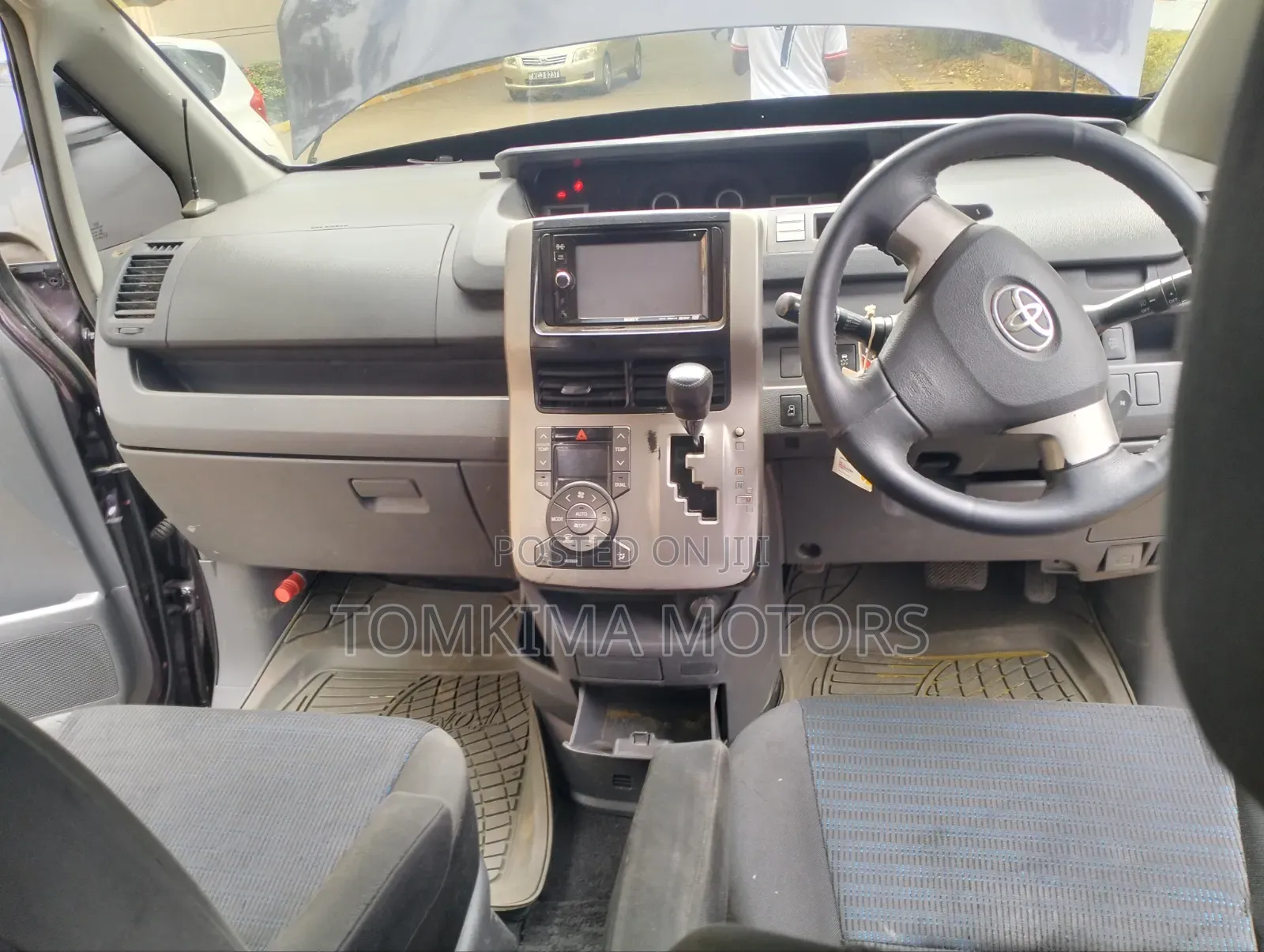 Toyota Noah 2009 Purple