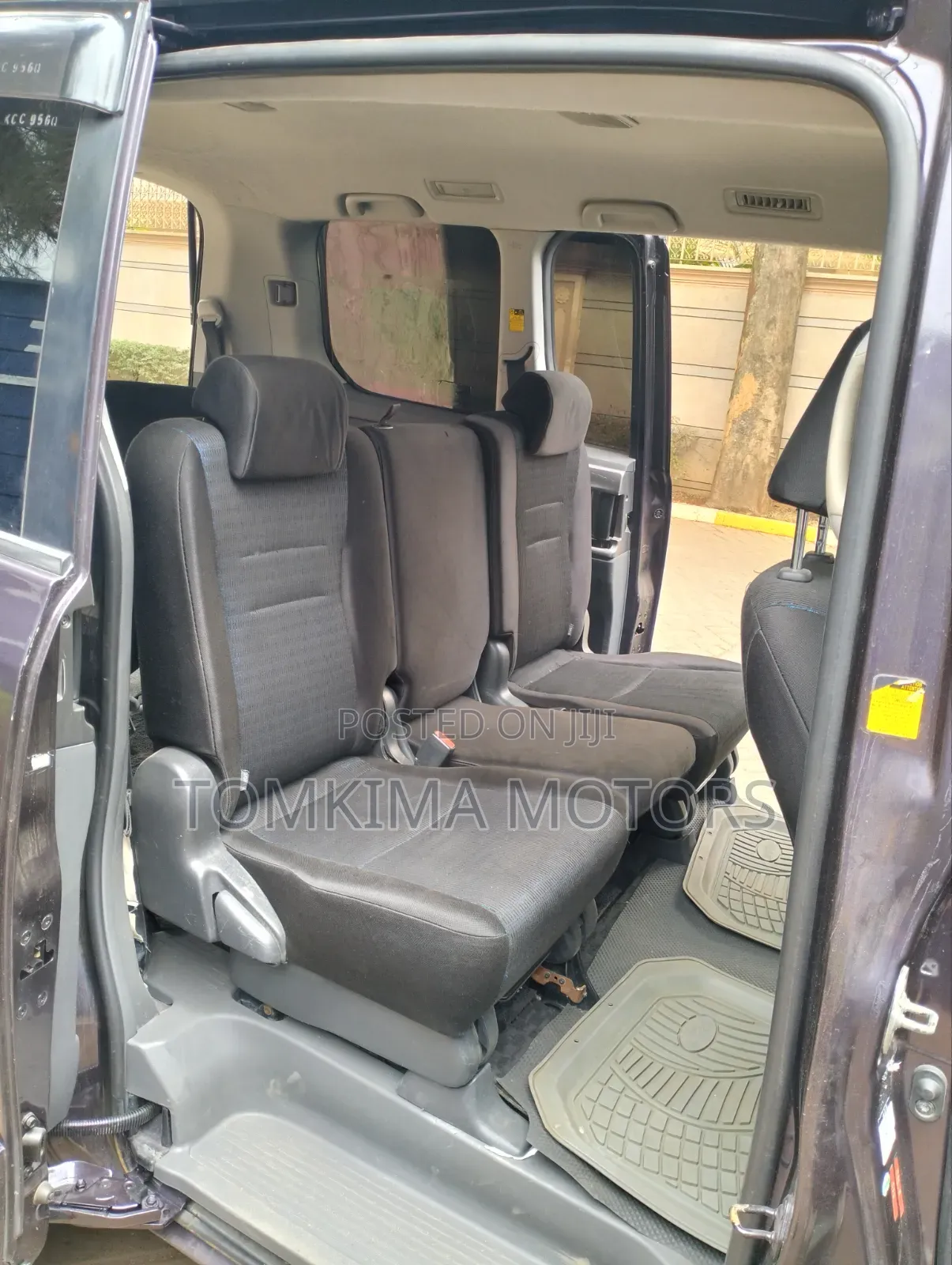 Toyota Noah 2009 Purple