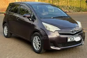 Toyota Ractis 2012 Brown
