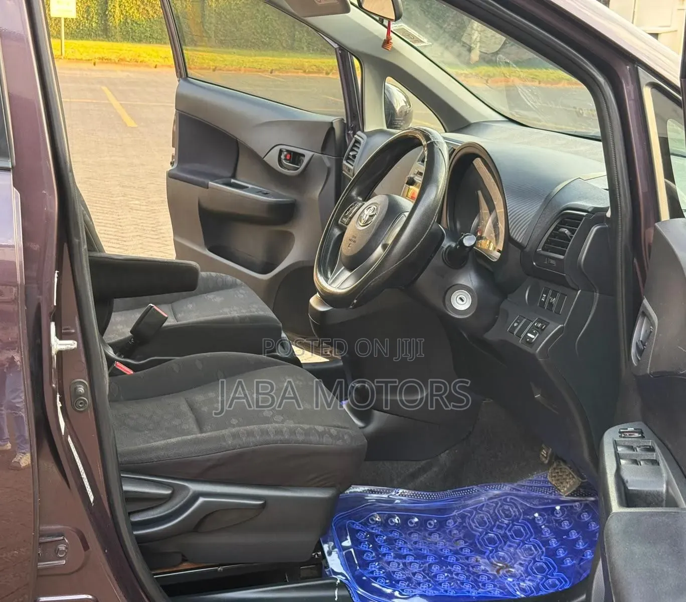 Toyota Ractis 2012 Brown