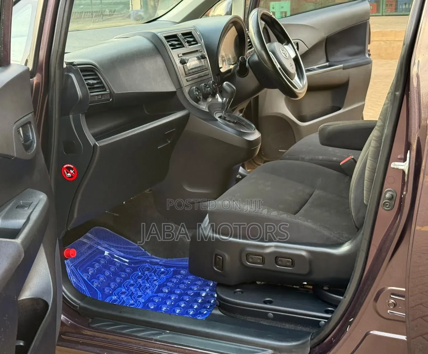 Toyota Ractis 2012 Brown