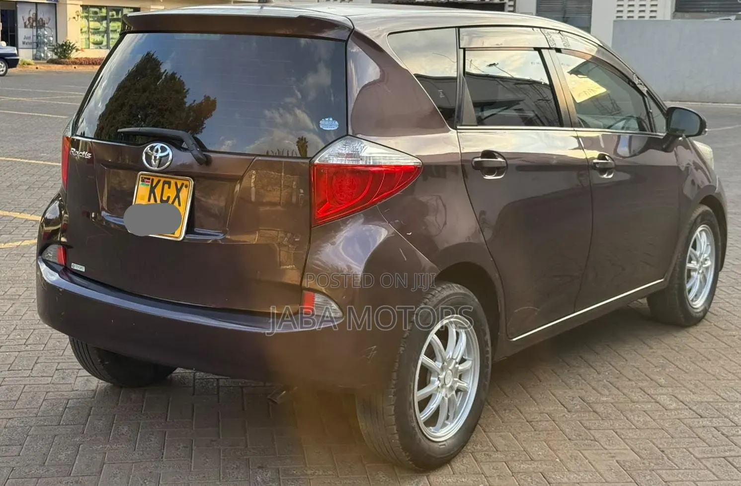 Toyota Ractis 2012 Brown