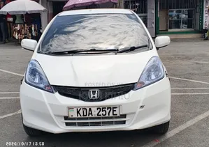 Honda Fit 2013 Pearl