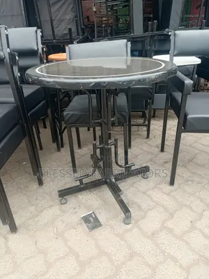 Hotel/Bar Table