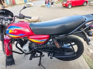 Bajaj Boxer 125 2024 Red
