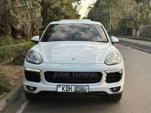 Porsche Cayenne S 4dr SUV AWD (3.6L 6cyl Turbo 8A) 2015 White