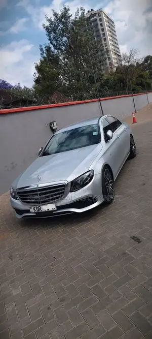Mercedes-Benz E400 2017 Gray