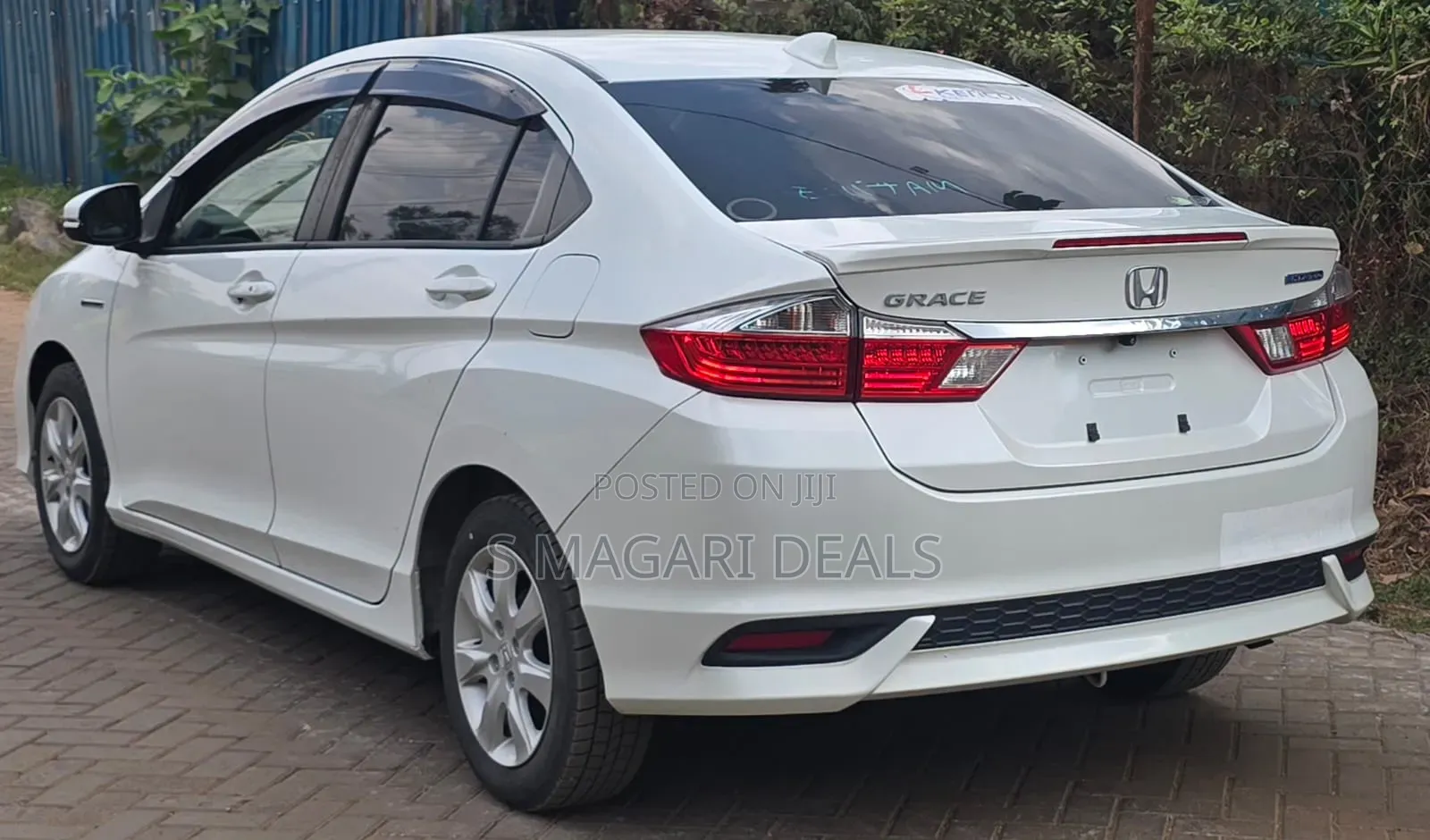 Honda Grace 2019 White