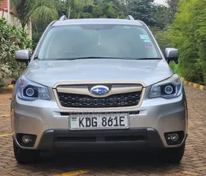 Subaru Forester 2.0XT Premium 4dr SUV AWD (2.0L 4cyl Turbo CVT) 2014