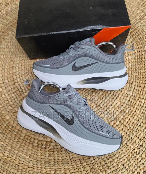 Nike Vomero Plus Gray - thumbnail 2