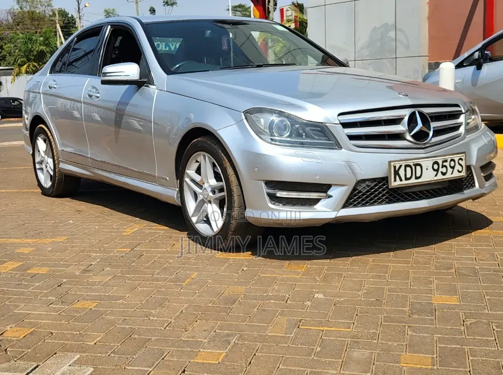 Mercedes-Benz C200 2014 Silver