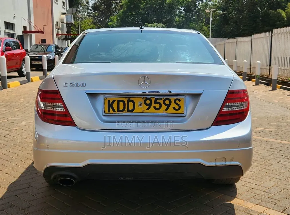 Mercedes-Benz C200 2014 Silver