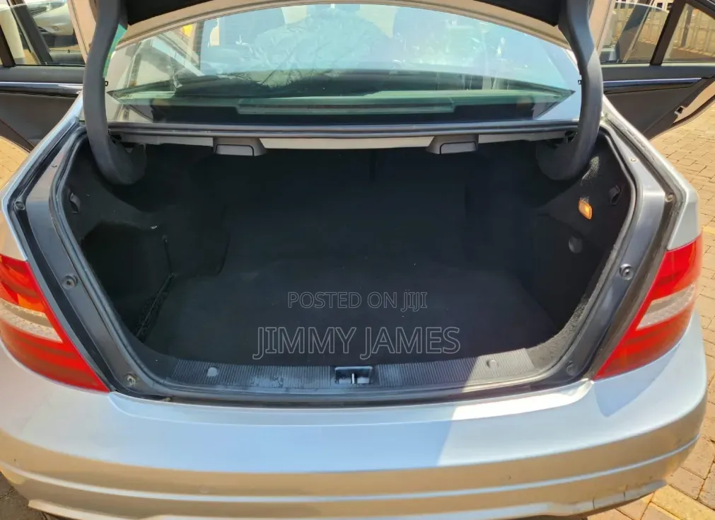 Mercedes-Benz C200 2014 Silver