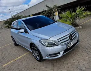 Mercedes-Benz B-Class B180 Petrol 2014 Silver