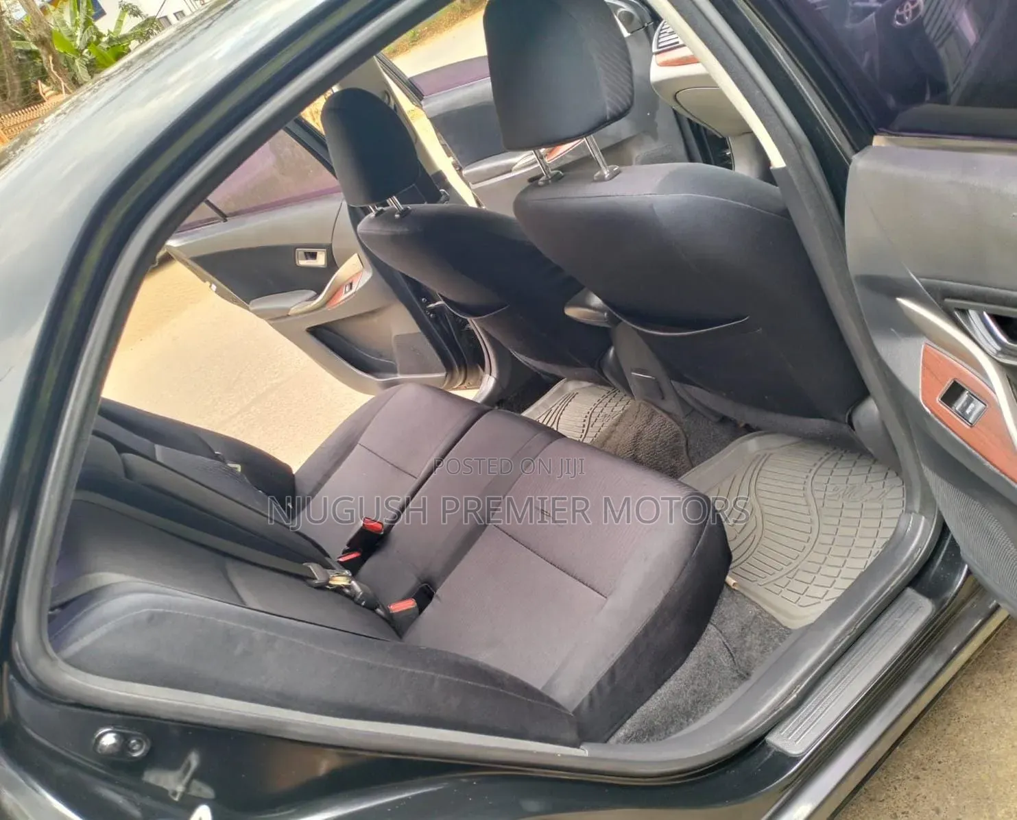 Toyota Premio 2011 Black