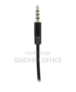Headphones With Noise Cancellation