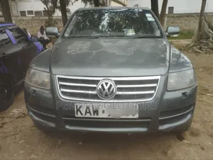 Volkswagen Touareg 2005 Gray