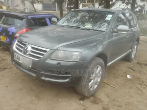 Volkswagen Touareg 2005 Gray