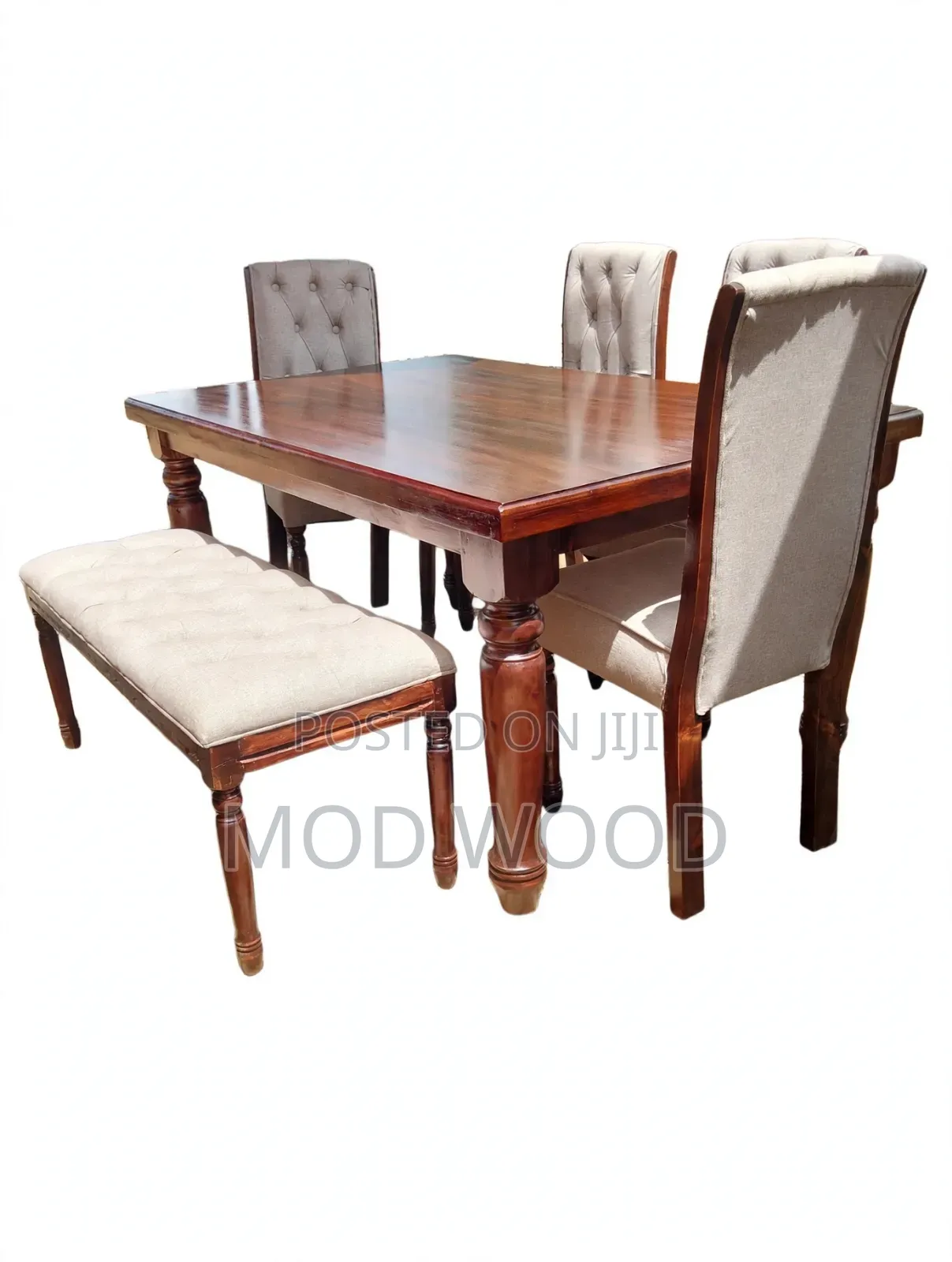 Handcrafted Heritage Tufted Dining Set With Matching Bench