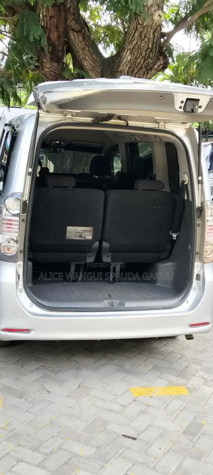 Toyota Voxy 2008 Silver