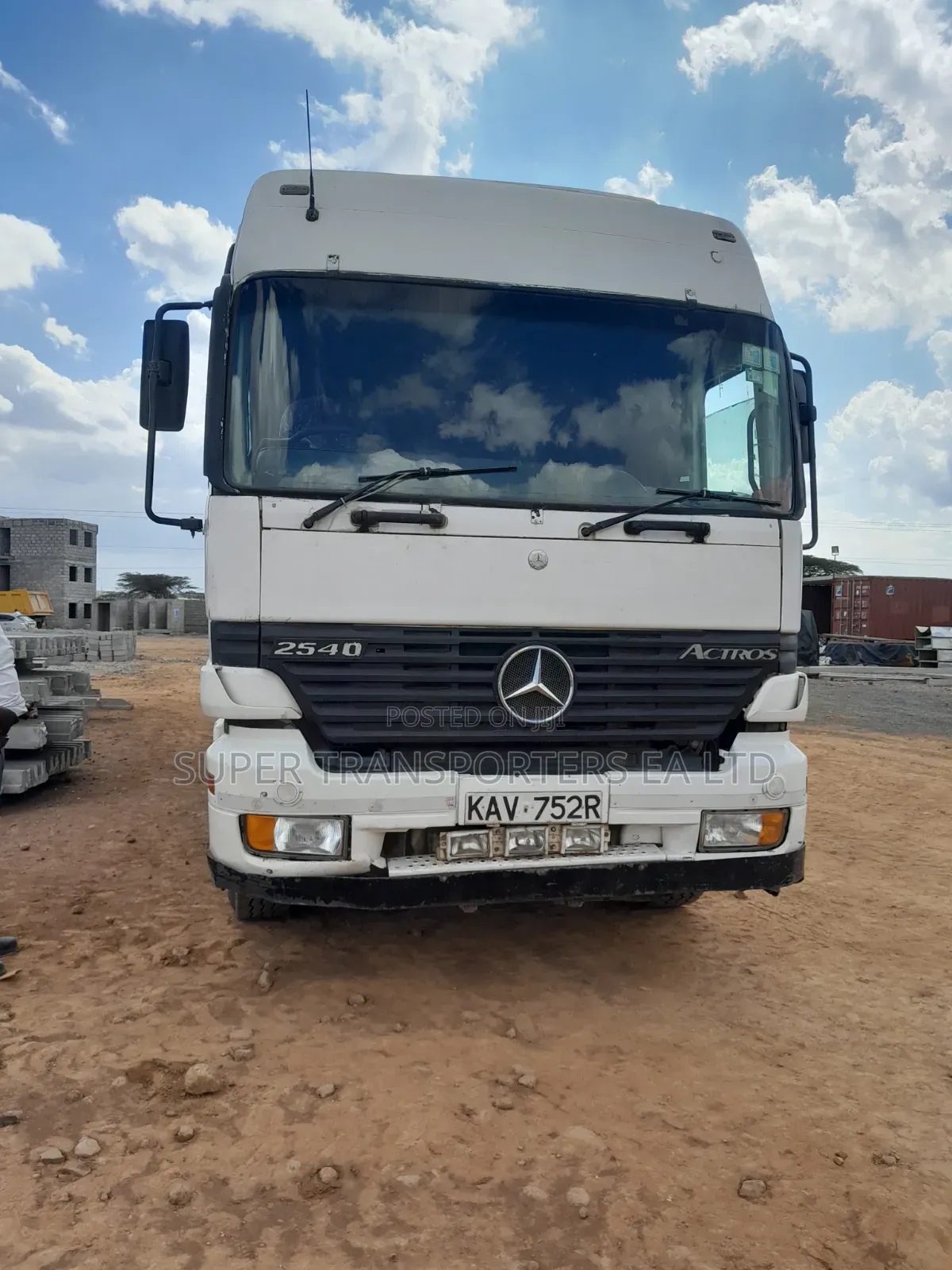 Trailers.open Top,closed body.skeleton or Flatbed.30 T.