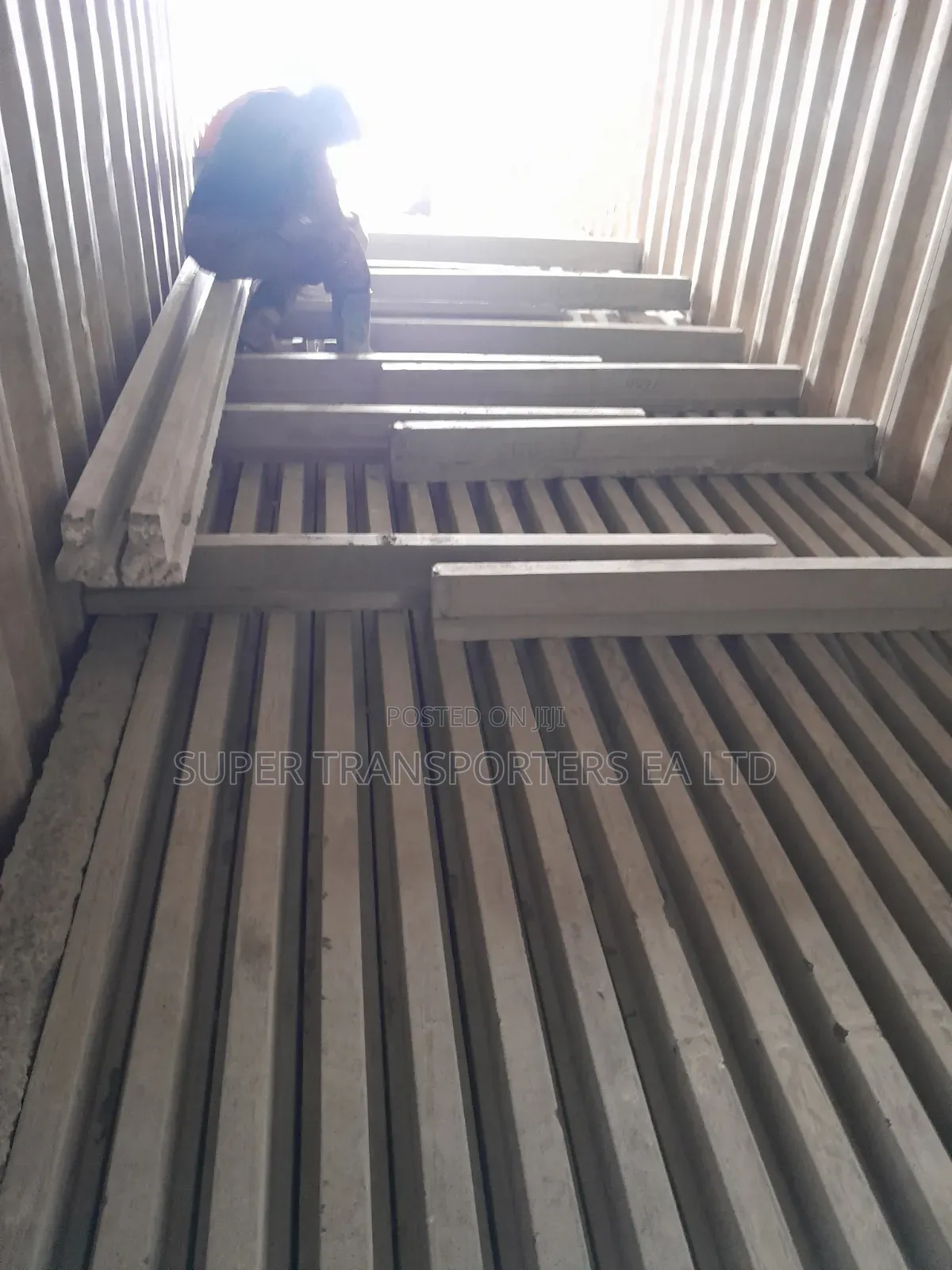 Trailers.open Top,closed body.skeleton or Flatbed.30 T.