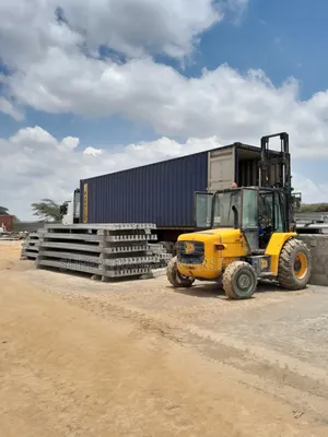 Trailers.open Top,closed body.skeleton or Flatbed.30 T.