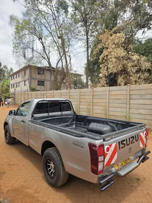 Isuzu D-MAX 2015 Silver