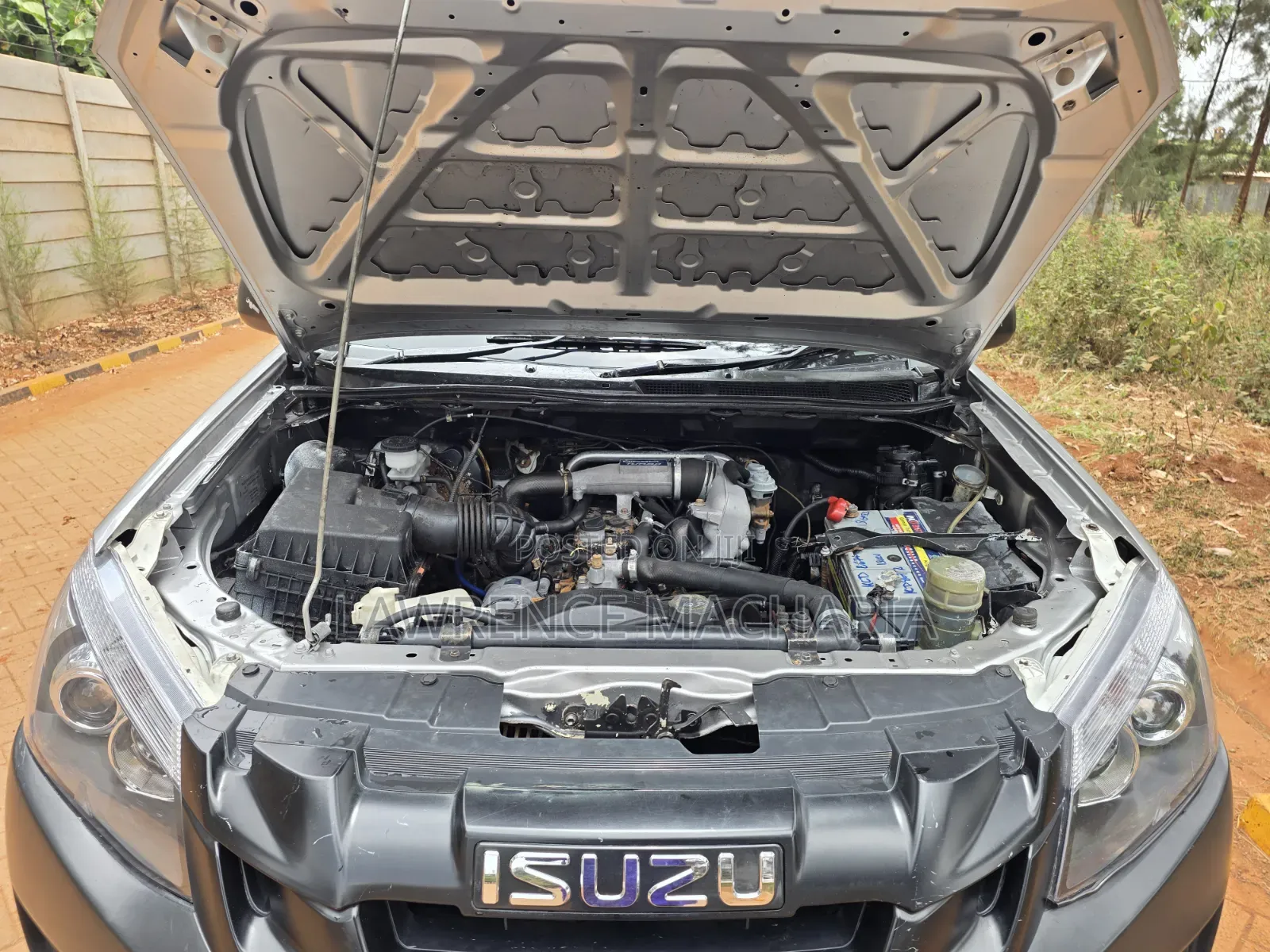 Isuzu D-MAX 2015 Silver