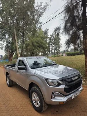 Isuzu D-MAX 2026 Silver