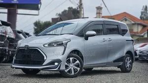 Toyota Sienta 1.5 AWD (6-seater) 2019 Silver