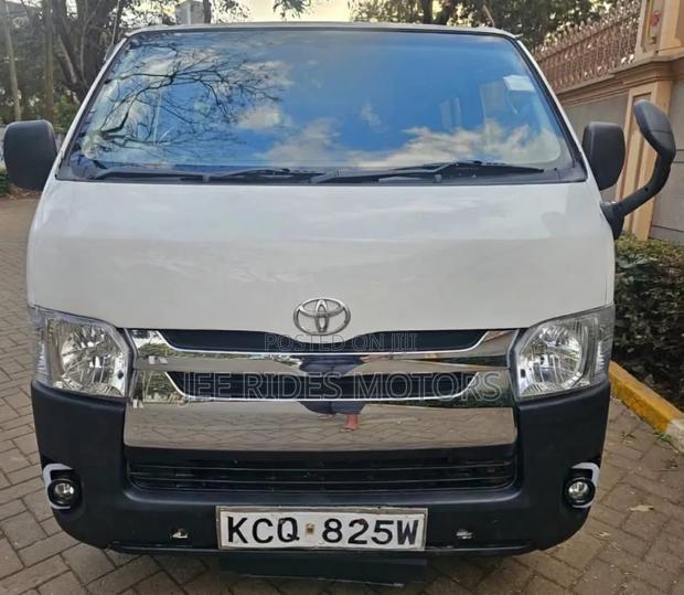 Toyota HiAce 2012 White
