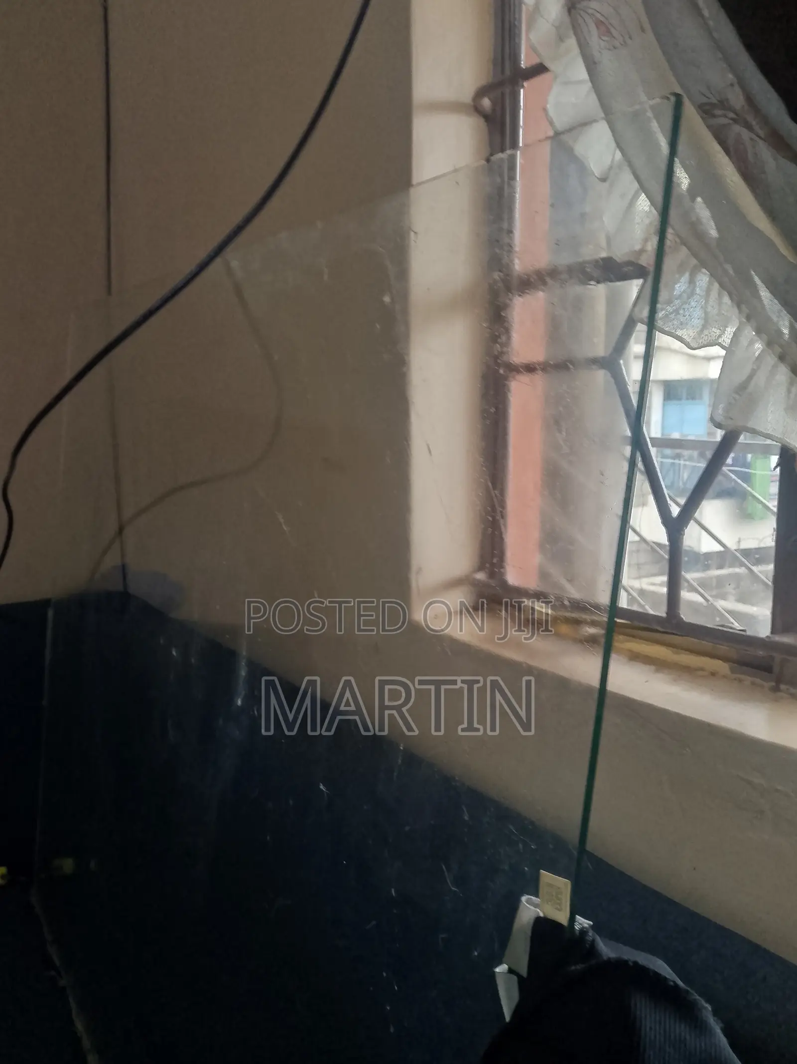 Glass for Making Display in Shop