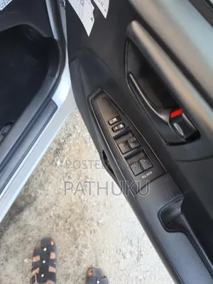 Toyota Corolla Fielder 2019 Silver