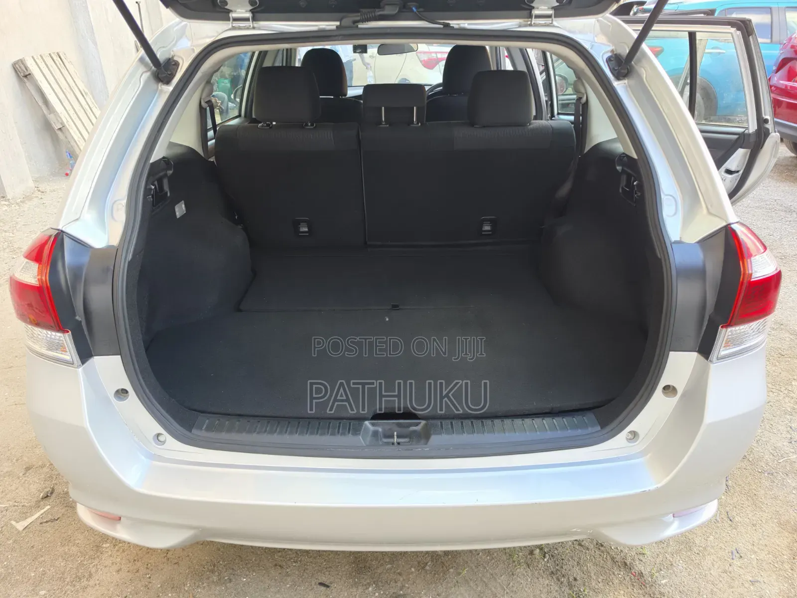 Toyota Corolla Fielder 2019 Silver