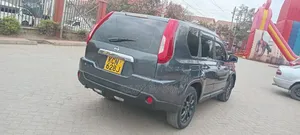Nissan X-Trail 2010 Gray