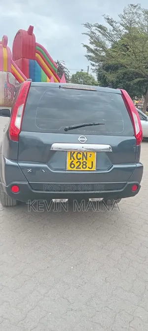 Nissan X-Trail 2010 Gray