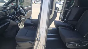 Toyota Noah 2014 Gray