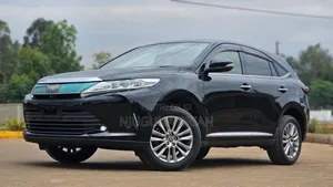 Toyota Harrier 2.0 2019 Black