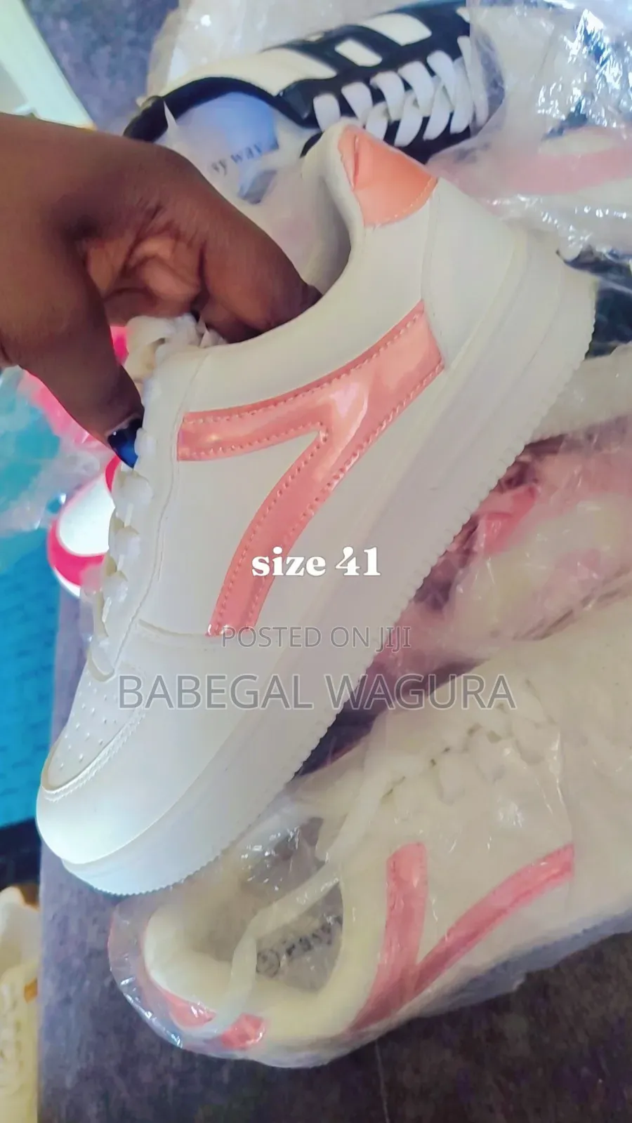 Tinne Shoe Hub