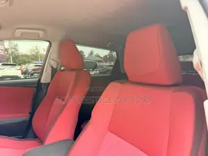 Toyota Auris 2014 Red