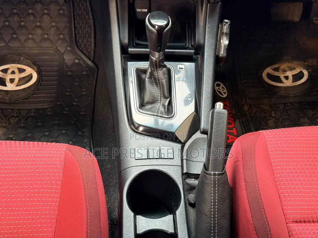 Toyota Auris 2014 Red